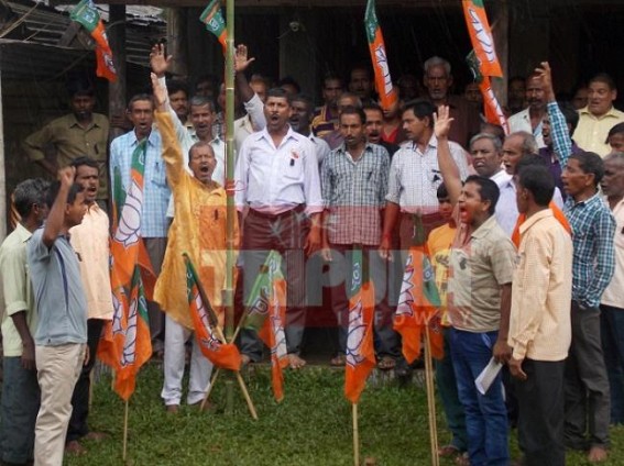 Kamalpur: 100 Leftist people joined BJP, Saffron team gathered strength at left-dominated area Kamalpur: 100 Leftist people joined BJP, Saffron team gathered strength at left-dominated area